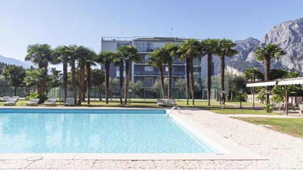 ريفا ديل غاردا Residence Monica المظهر الخارجي الصورة